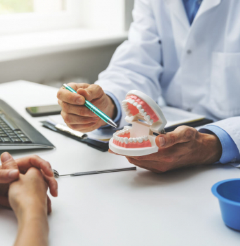 Zobu implanti: cena un kas to veido?