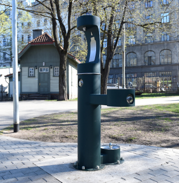 Dzeramā ūdens brīvkrāns Vērmanes dārzā.