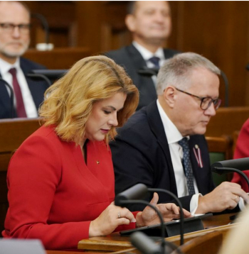 Ministru prezidente Evika Siliņa un finanšu ministrs Arvils Ašeradens. 