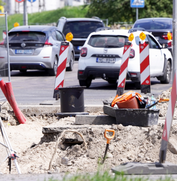 Ceļu remontdarbi. Ilustratīvs attēls.