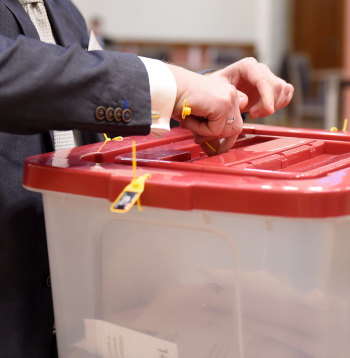 Balsu skaitīšana 14. Saeimas vēlēšanās.