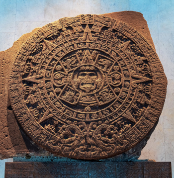 Acteku saules kalendāra monolīts, kas izrakts pilsētas Zocalo galvenajā laukumā.