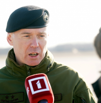 Nacionālo bruņoto spēku komandieris ģenerālmajors Kaspars Pudāns.