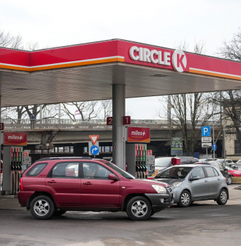 Degvielas uzpildes stacija "Circle K".