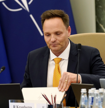 Bijušais Valsts kancelejas direktors Raivis Kronbergs. Bijušais Valsts kancelejas direktors Raivis Kronbergs.