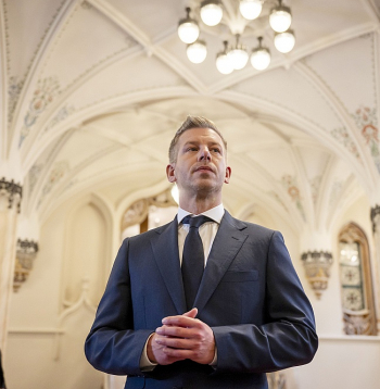 Pēters Maģars.