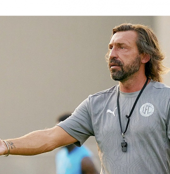 Andrea Pirlo vadītā Dubaijas "United" pērnvasar trenējās Latvijā un aizvadīja pārbaudes spēli pret "Audu". "United" īpašnieks Sergejs Lomakins ir arī Latvijas čempiones "Rīga" uzturētājs. Andrea Pirlo vadītā Dubaijas "United" pērnvasar trenējās Latvijā un aizvadīja pārbaudes spēli pret "Audu". "United" īpašnieks Sergejs Lomakins ir arī Latvijas čempiones "Rīga" uzturētājs.