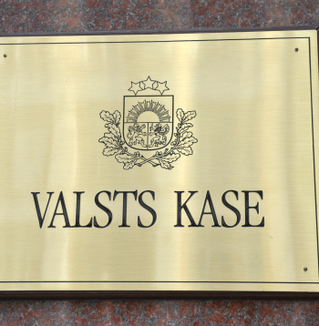 Plāksne ar uzrakstu "Valsts kase".