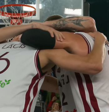 Latvijas 3x3 basketbolisti pirmo reizi kļūst par pasaules čempioniem.