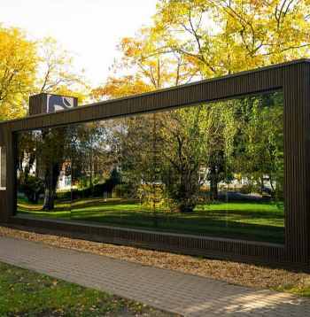 Latvijas uzņēmums "Carbon Less Future" radījis "CLF Growth Container" – modulāru, decentralizētu sistēmu, kuras mērķis ir veicināt koku audzēšanu. Tā nodrošina kontrolētus augšanas apstākļus neatkarīgi no ārējiem klimatiskajiem apstākļiem, vienlaikus veicinot vides apziņu un sabiedrības iesaistīšanos.