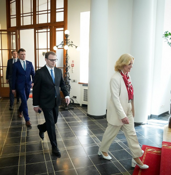 Nacionālās apvienības vadītāja Ilze Indriksone un trīs viņas vietnieki – Raivis Dzintars, Artūrs Butāns un Jānis Dombrava. R. Dzintars jau paziņojis, ka aiziet no aktīvās politikas un Saeimas vēlēšanās nekandidēs. Nacionālās apvienības vadītāja Ilze Indriksone un trīs viņas vietnieki – Raivis Dzintars, Artūrs Butāns un Jānis Dombrava. R. Dzintars jau paziņojis, ka aiziet no aktīvās politikas un Saeimas vēlēšanās nekandidēs.