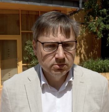Latvijas Slimnīcu biedrības valdes priekšsēdētājs Artūrs Bērziņš. Latvijas Slimnīcu biedrības valdes priekšsēdētājs Artūrs Bērziņš.