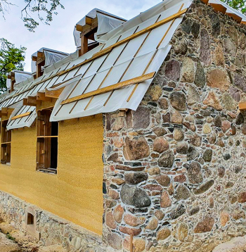 Kaņepju betons piemērots gan jaunu ēku celtniecībai, gan senu ēku pārbūvei un siltināšanai.