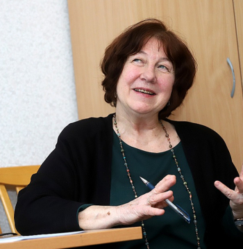 Sandra Sebre.