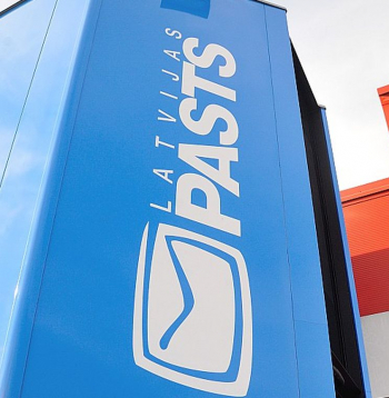 Reģionālo laikrakstu izdevēji pārmet, ka "Latvijas Pasts" attīstīta tos pakalpojumus, kas kādā brīdī tiek uzskatīti par inovatīviem un, iespējams, peļņu nesošiem, pilnībā aizmirstot šīs valsts kapitālsabiedrības īpašo lomu, jo īpaši reģionos.