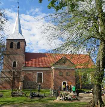 Baznīca bijušās Austrumprūsijas pilsētiņā Altštatē, kur luterāņu draudzē kalpoja Andrievs Niedra.