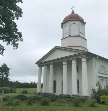 Drustu baznīca kā templis kalna galā, kas vienlīdz bijis atvērts ā muižkungiem, tā zemniekiem.