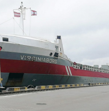 Kuģis “Virginiaborg” 2. aprīlī no Īrijas ievedis 9100 tonnas alumīnija oksīda, ko “Riga Bulk Terminal” pārkrāva vagonos vešanai uz Krieviju.