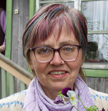 Margita Krišjāne, Valsts valodas centra sabiedriskā palīdze.