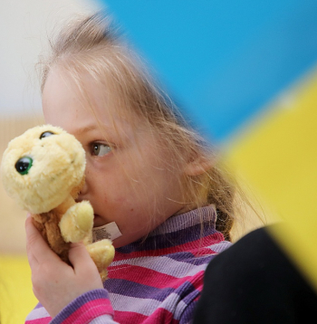 Latvijas skolās mācās aptuveni četri tūkstoši ukraiņu bērnu.