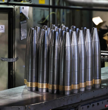 NATO standarta 155 milimetru lādiņi.