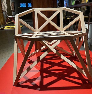 Artūrs Analts un Rūdolfs Strēlis. Krēsls "Tilts". 2014. gads. Pastāvīgā ekspozīcija.