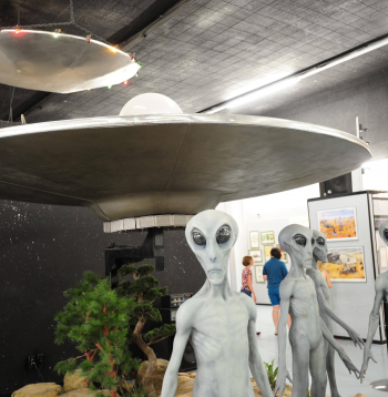 NLO muzejā Rozvelā.