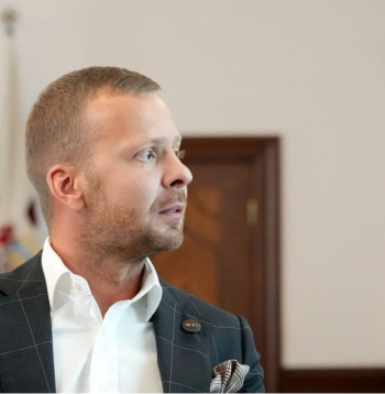 Aleksejs Rosļikovs.