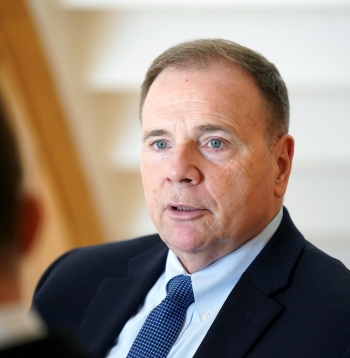 Atvaļinātais ASV ģenerālleitnants un bijušais ASV armijas komandieris Eiropā Bens Hodžess.