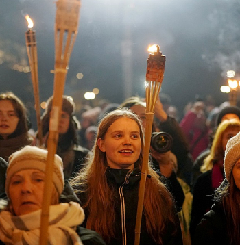 Lāpu gājiens Rīgā Lāčplēša dienā, 11. novembrī.