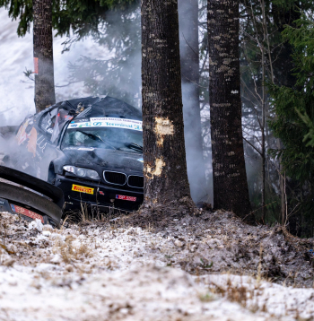 Rallijā "Alūksne" avārijā cietusi igauņu ekipāža.
