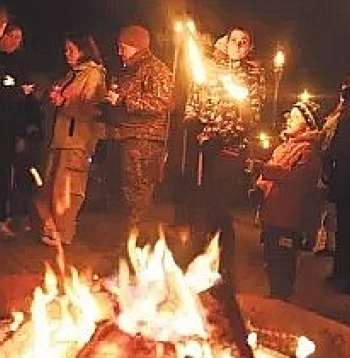 Alūksnē 20. janvārī bija iespēja iepazīties ar barikāžu laika liecībām no muzeja krājuma un pētnieciskajiem materiāliem un vidusskolēniem piedalīties barikāžu dalībnieku vadītā erudīcijas spēlē, lai pēc tās vienotos sarunās pie ugunskura.