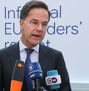 NATO ģenerālsekretārs Marks Rute: "Mēs šobrīd varam justies droši, bet tā nebūs pēc četriem vai pieciem gadiem, ja mēs nekāpināsim izdevumus aizsardzībai."