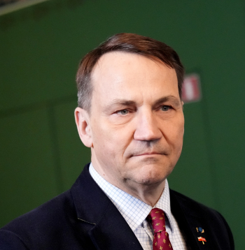 Radislavs Sikorskis Rīgas pilī.