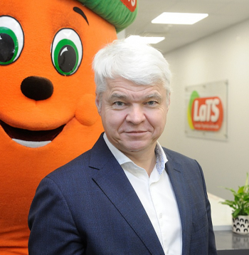 Raimonds Okmanis: "Kādreiz labākās dienas veikalam bija piektdiena, sestdiena un svētdiena vai svētku dienas, kad cilvēki nāca iepirkties, bet tagad brīvdienās veikalu gandrīz vai varam taisīt ciet."
