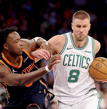 Kristaps Porziņģis un Bostonas "Celtics" var ievilkt elpu pirms titula aizstāvēšanas cīņu sākuma. Pērn, spēlējot praktiski bez traumētā Porziņģa, tā vajadzīgās 16 uzvaras nodrošināja 19 spēlēs, bet visai droši var teikt, ka šosezon tik viegli neklāsies.