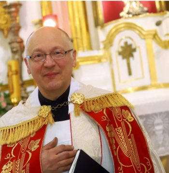 Andris Priede: "Kāpēc personīgi es biju izslēdzis iespēju, ka kardināli izraudzītos par pāvestu kādu eiropieti? Jo pārējā katoliskā pasaule saka – ko no Eiropas varam mācīties? No Eiropas, kur slēdz savas baznīcas... Kur pārdod vai pat uzdāvina dievnamus kā labas gribas žestu musulmaņiem..."