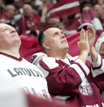 Latvijas hokeja līdzjutēji.