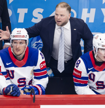 ASV hokejisti papildlaikā pārspēj Šveici un izcīna pasaules čempiontitulu.