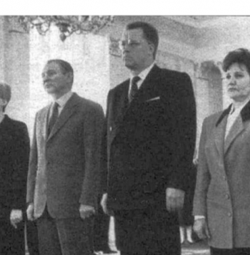 Ukrainas un Latvijas prezidentu pāri Rīgas pilī.