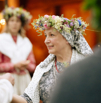 Folkloriste, folkloras kopas vadītāja Aīda Rancāne.