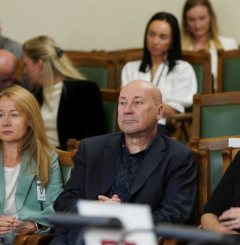 Una Klapkalne (no kreisās), Ivars Belte un Sanita Upleja-Jēgermane.