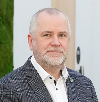 Pašvaldības vadībā Jānis Baiks ir vienpadsmit gadus – 2014. gadā viņu ievēlēja par Valmieras pilsētas mēru, bet no 2021. gada viņš vada Valmieras novadu.