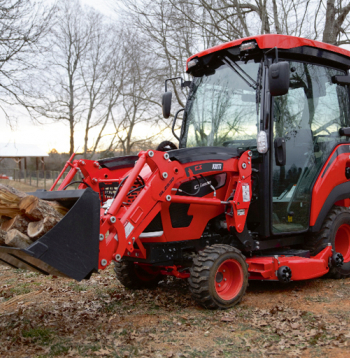 'Kioti CS30' traktors.