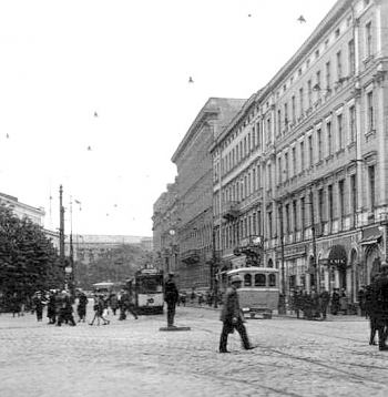 Aspazijas bulvāris vēl pirms asfaltēšanas 30. gadu sākumā.
