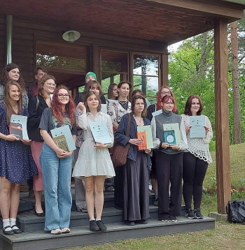 Literārā konkursa "Aicinājums" 49. sasaukuma laureāti.