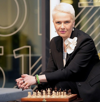 Krievu valodas redakcija netiek likvidēta, norāda LSM valdes priekšsēdētāja Baiba Zūzena.