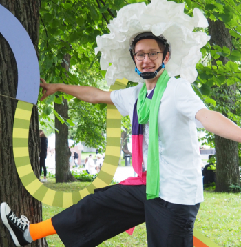 Students Jēkabs kā Darradis Vērmanītī.