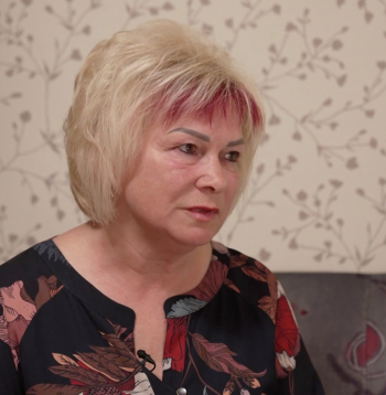 Samantas Tīnas mamma Ināra.
