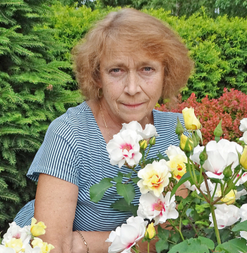 Dārza saimniece Indra Dombrovska.